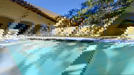 MANSIÓN DE 6 SUITES A 150 m DE LA PLAYA - SE ADMITEN MASCOTAS