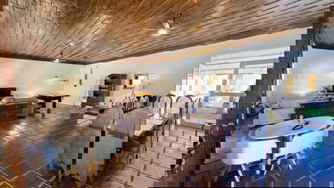 MANSIÓN DE 6 SUITES A 150 m DE LA PLAYA - SE ADMITEN MASCOTAS