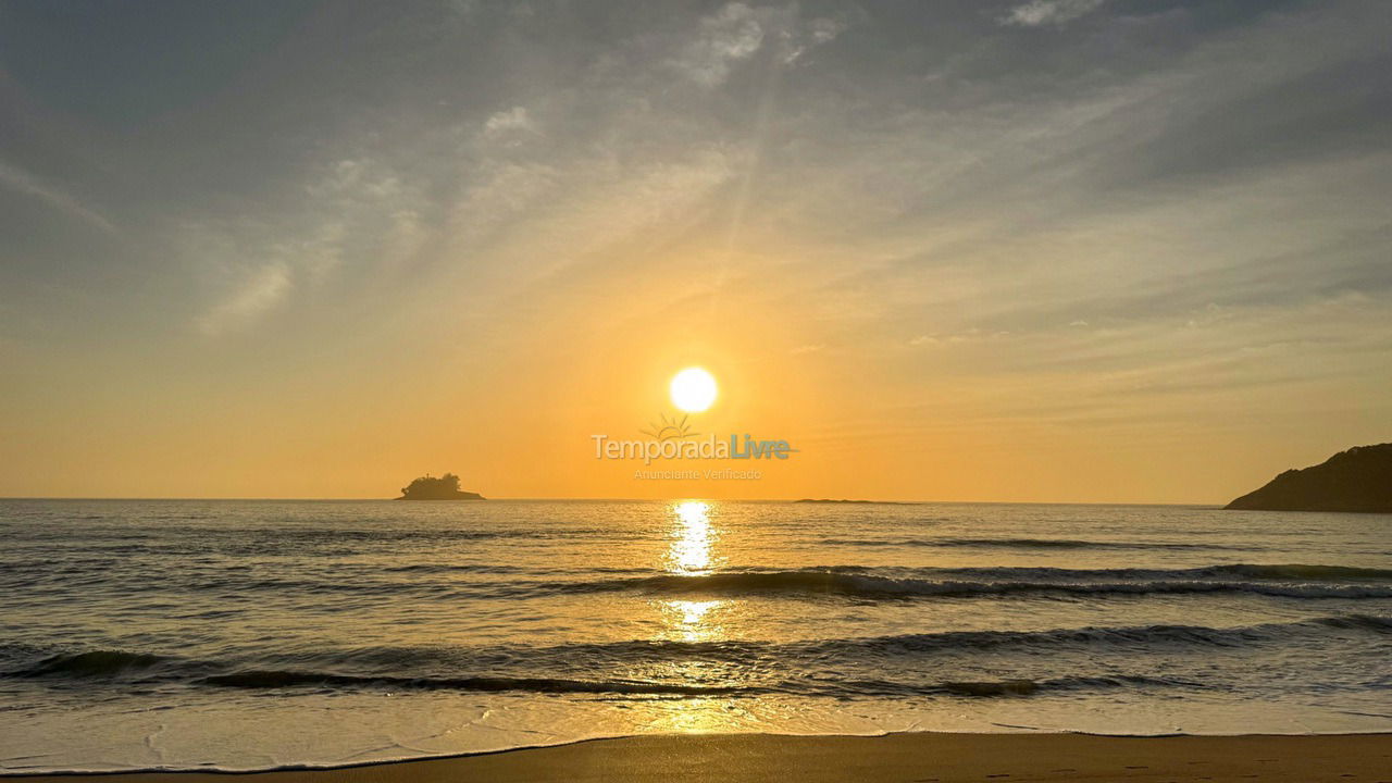 Casa para alquiler de vacaciones em Guarujá (Praia do Pernambuco)