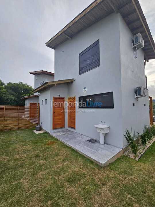 Casa para aluguel de temporada em Imbituba (Praia de Ibiraquera)