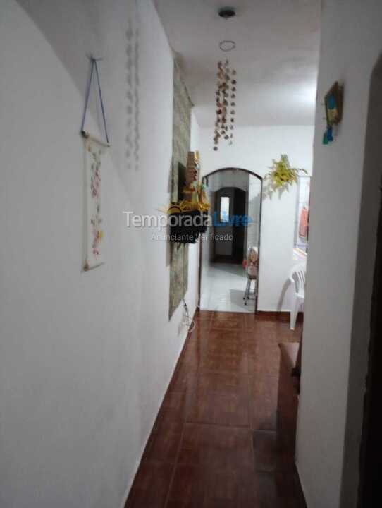 Casa para aluguel de temporada em Mongaguá (Mongaguá)