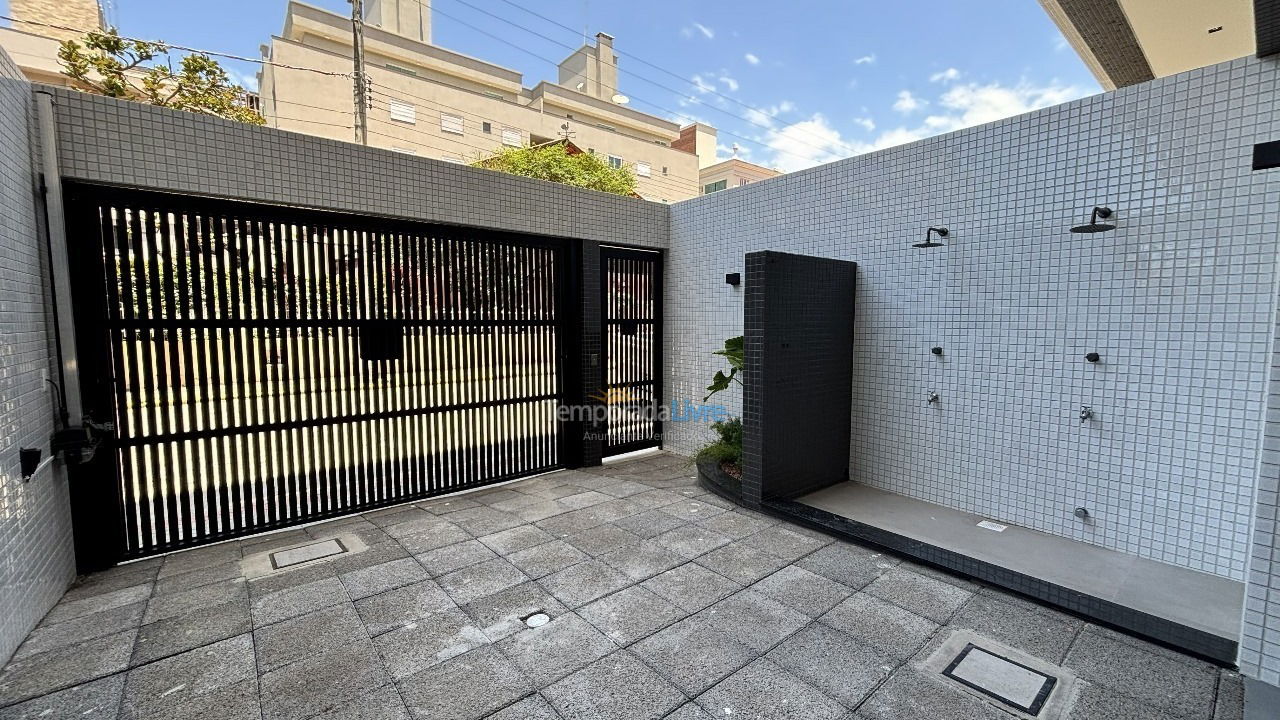 Apartamento para aluguel de temporada em Bombinhas (Bombas 115)