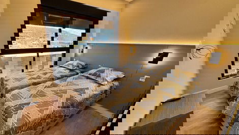 Apartamento alto padrão a 80m da para em Bombas