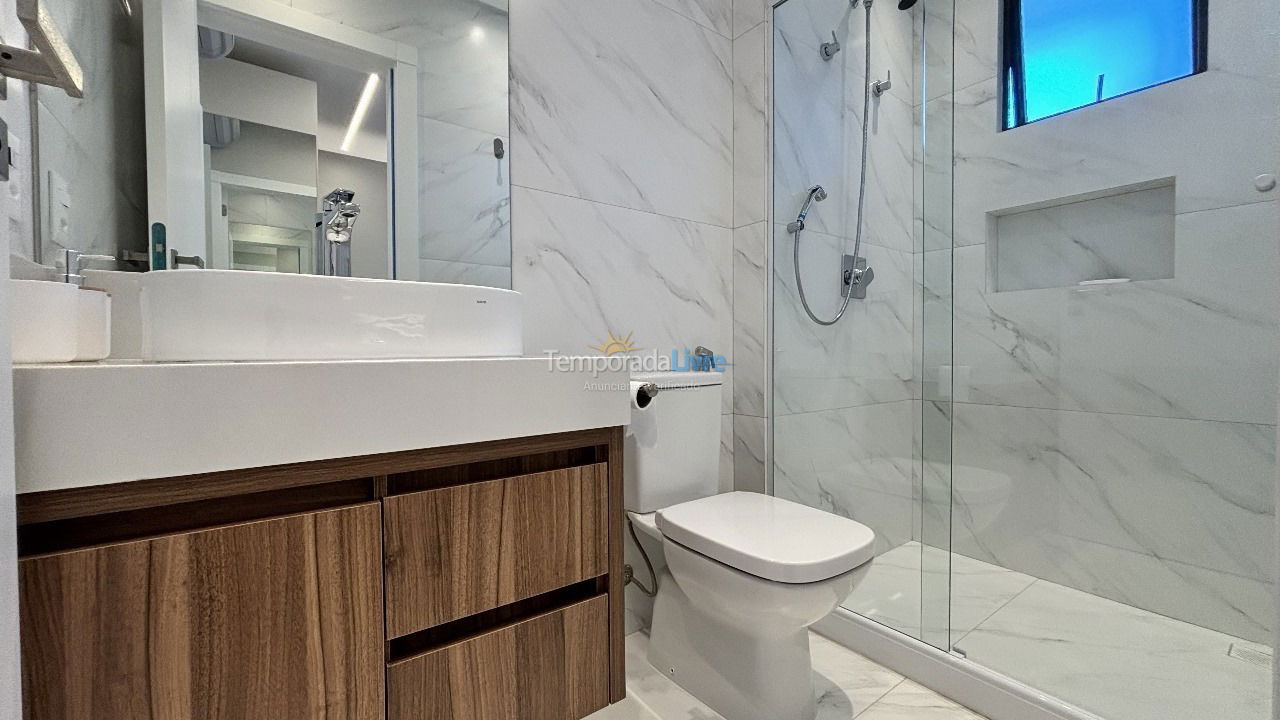 Apartamento para aluguel de temporada em Bombinhas (Bombas 115)