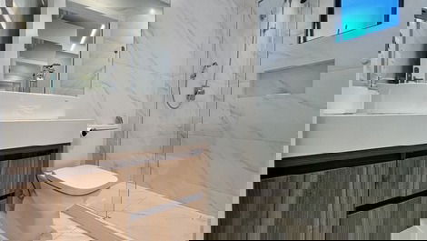 Apartamento alto padrão a 80m da para em Bombas