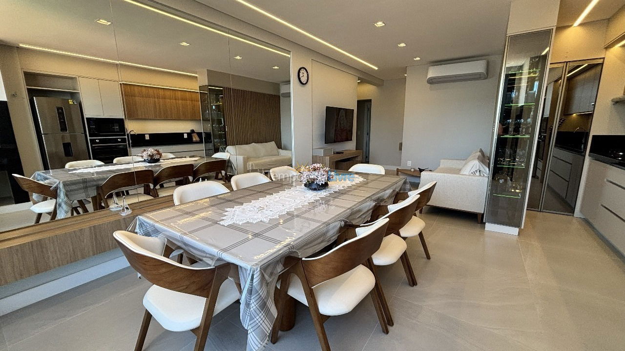 Apartamento para aluguel de temporada em Bombinhas (Bombas 115)