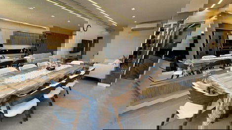 Apartamento alto padrão a 80m da para em Bombas