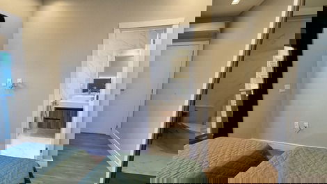 Apartamento alto padrão a 80m da para em Bombas