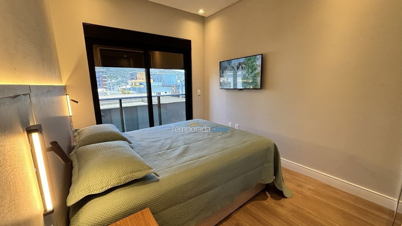 Apartamento para aluguel de temporada em Bombinhas (Bombas 115)