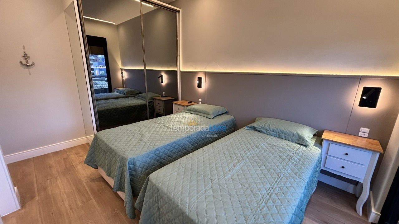 Apartamento para aluguel de temporada em Bombinhas (Bombas 115)