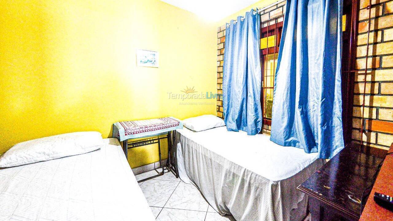 Casa para aluguel de temporada em Bombinhas (Bombinhas Centro)