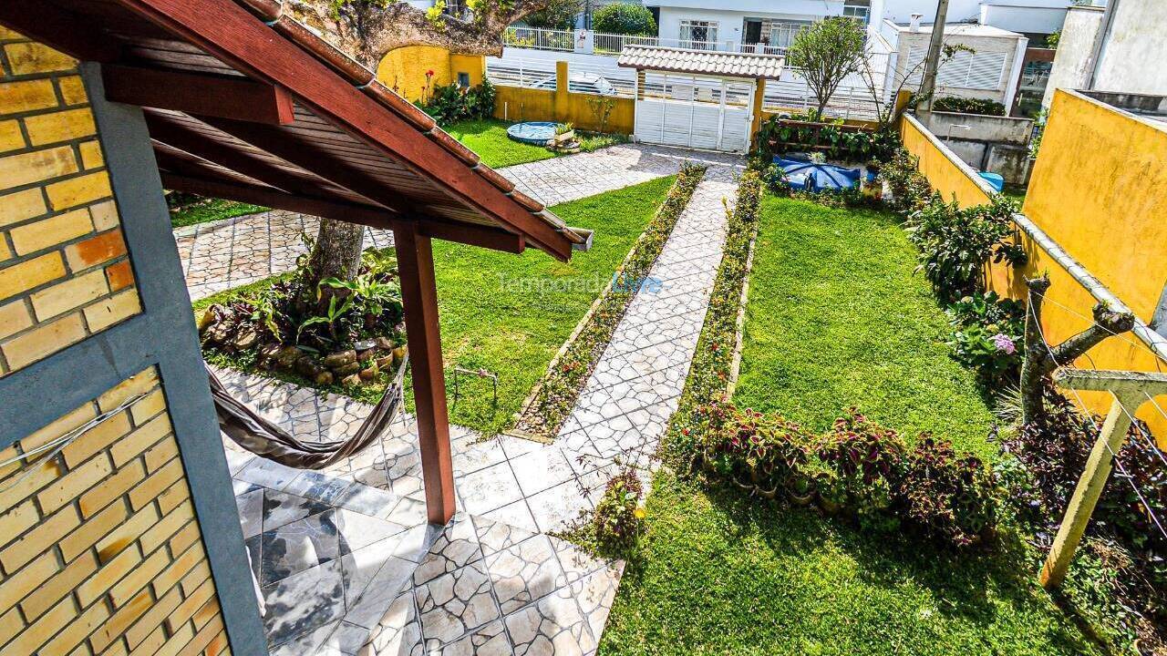 Casa para aluguel de temporada em Bombinhas (Bombinhas Centro)