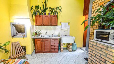 C003 - CASA COM 3 DORMITÓRIOS EM BOMBINHAS