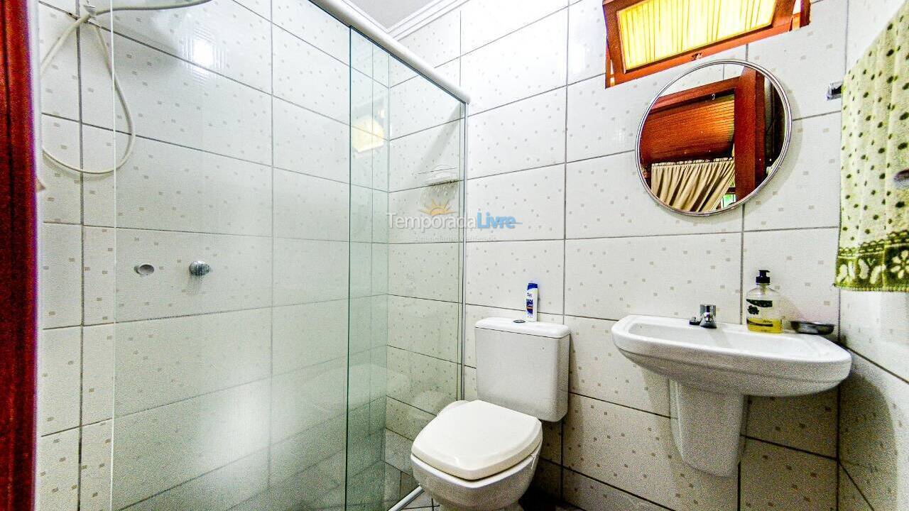 Casa para aluguel de temporada em Bombinhas (Bombinhas Centro)