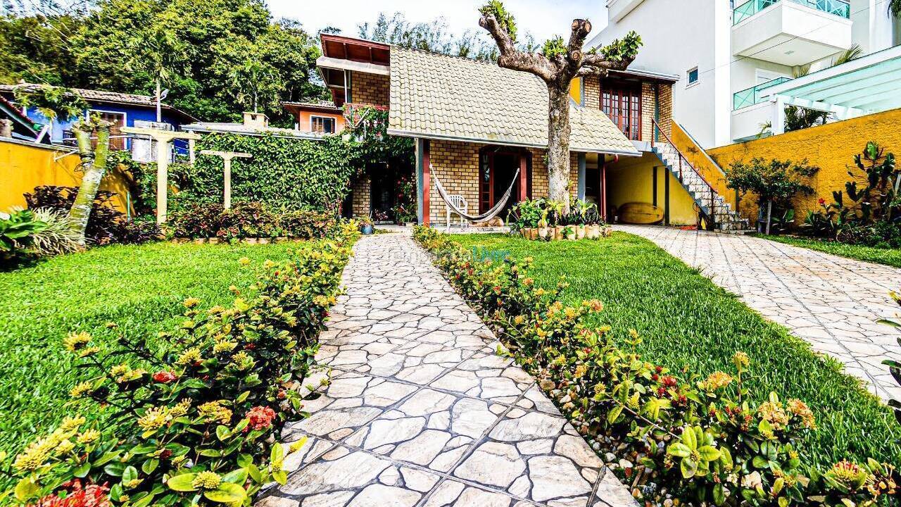 Casa para aluguel de temporada em Bombinhas (Bombinhas Centro)