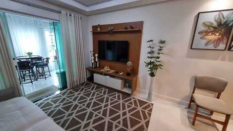 Great 2-bedroom apartment in Meia Praia.