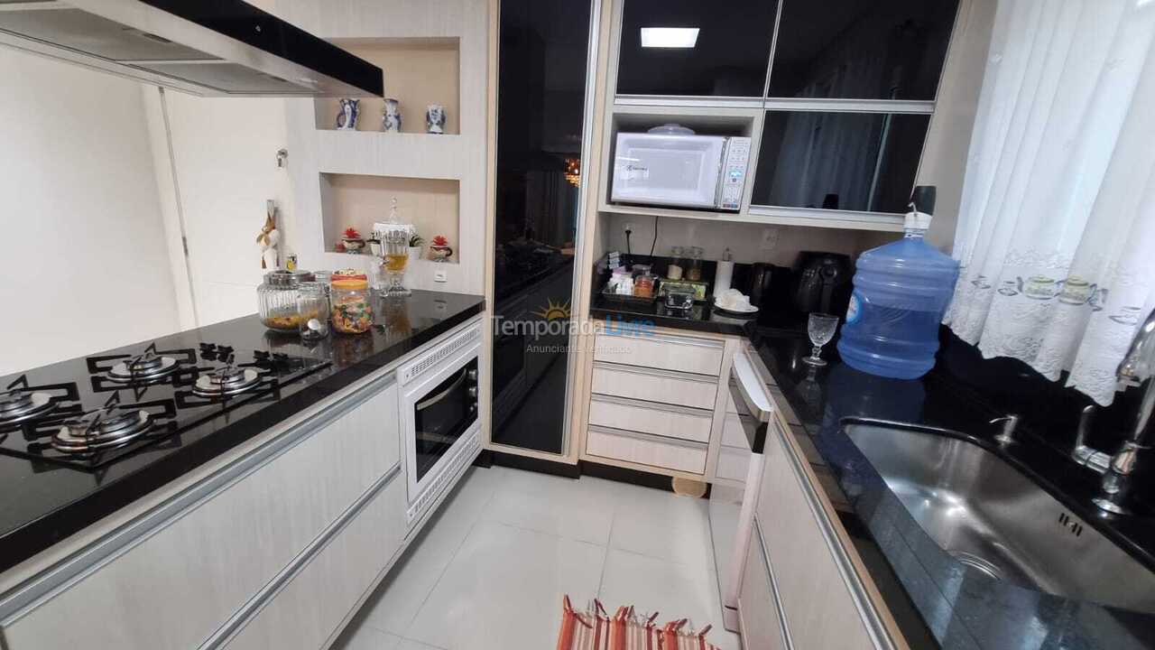 Apartment for vacation rental in Itapema (Meia Praia)