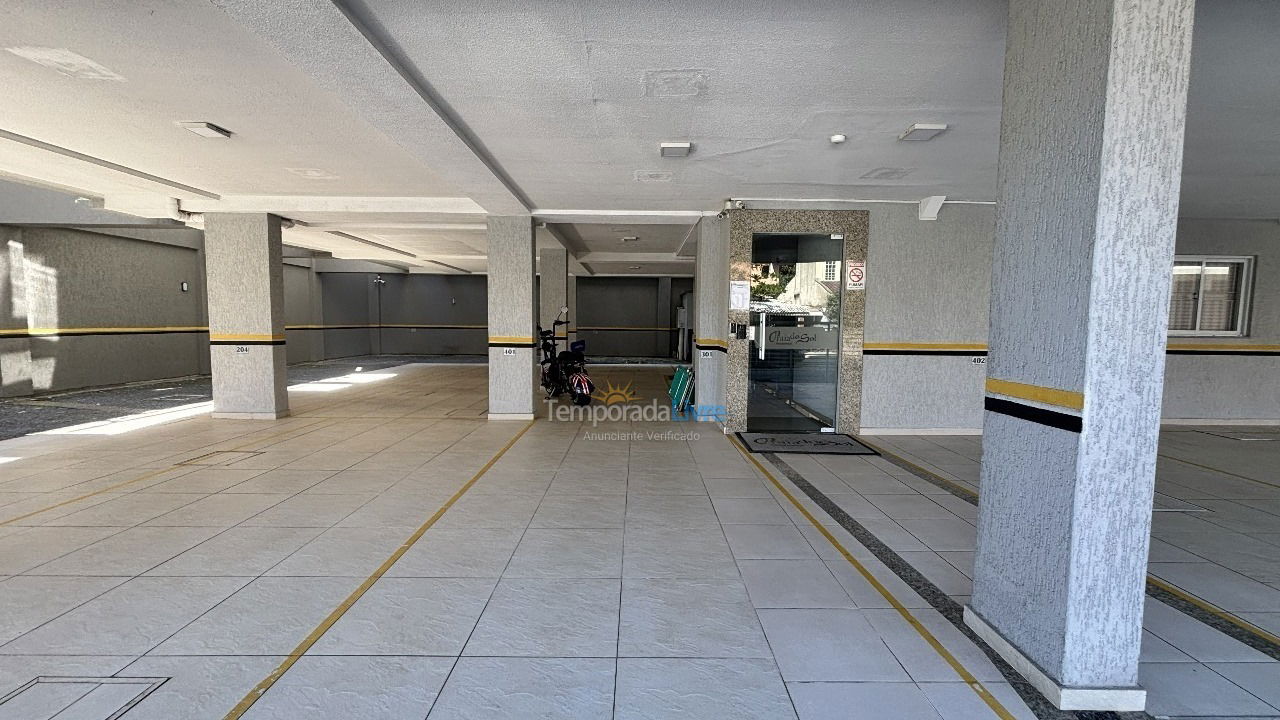 Casa para aluguel de temporada em Bombinhas (Praia de Bombas)