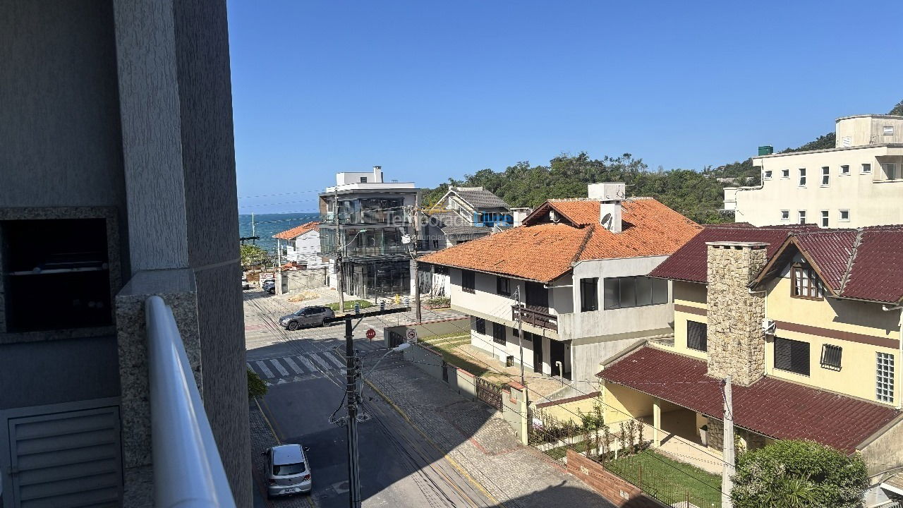 Casa para aluguel de temporada em Bombinhas (Praia de Bombas)