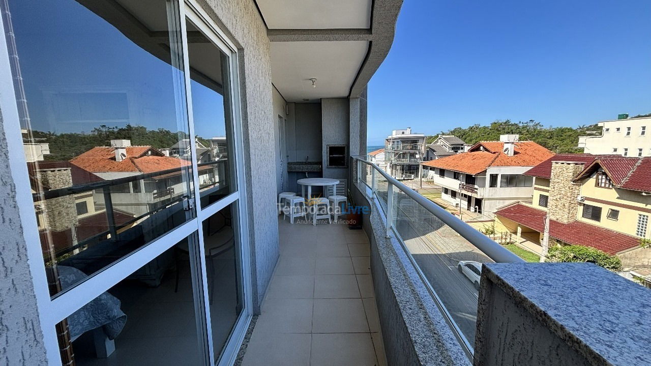 Casa para aluguel de temporada em Bombinhas (Praia de Bombas)