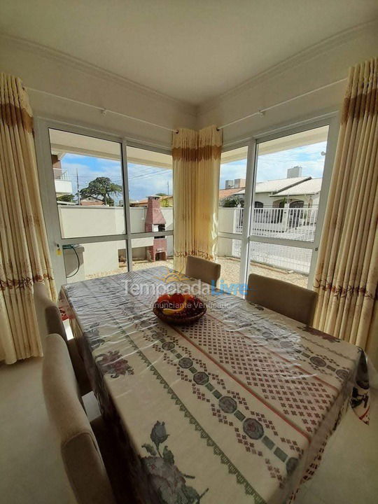 Casa para aluguel de temporada em Itapema (Perequê)