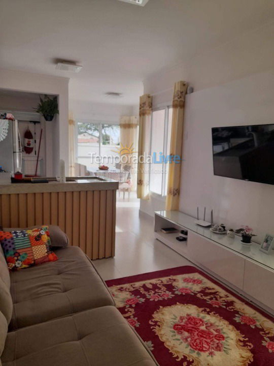 Casa para aluguel de temporada em Itapema (Perequê)