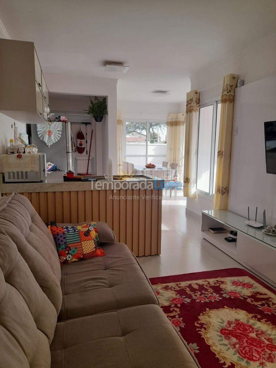 Casa para aluguel de temporada em Itapema (Perequê)