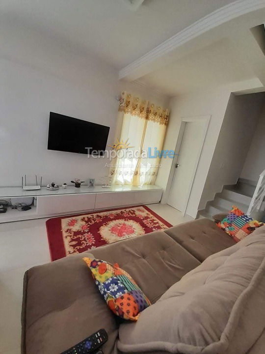 Casa para aluguel de temporada em Itapema (Perequê)