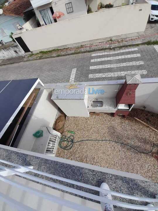 Casa para aluguel de temporada em Itapema (Perequê)