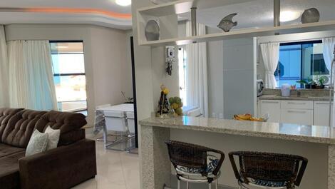 Apartamento de Luxo em Meia Praia | 4 Suítes, Vista Mar, Itapema