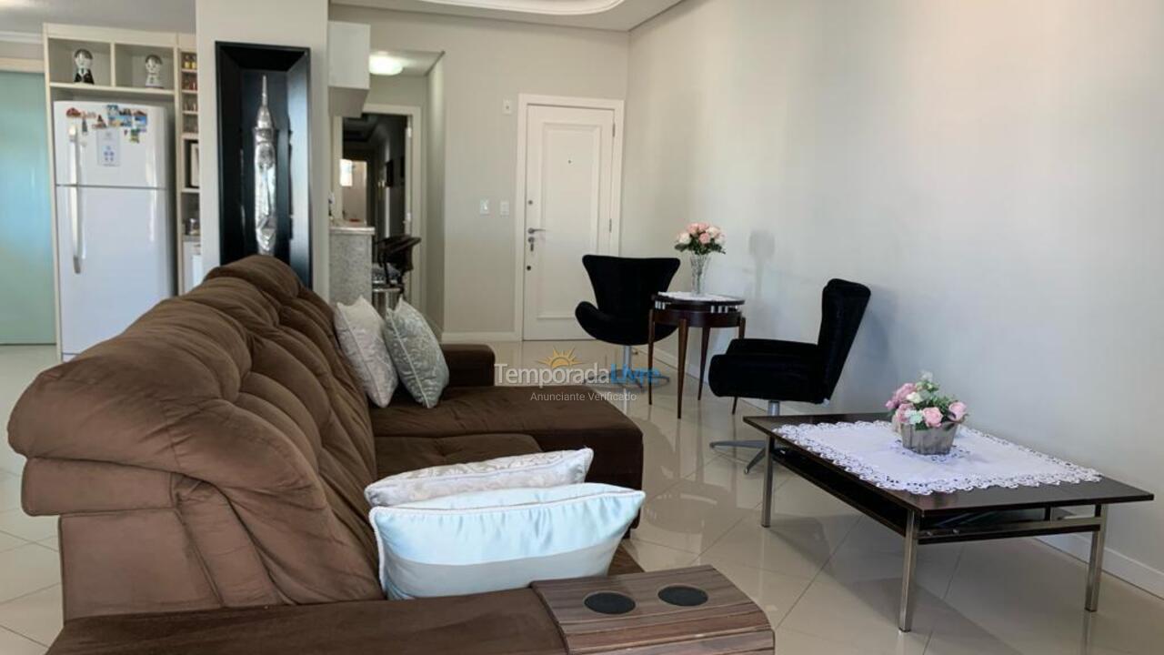 Apartamento para aluguel de temporada em Itapema (Meia Praia)