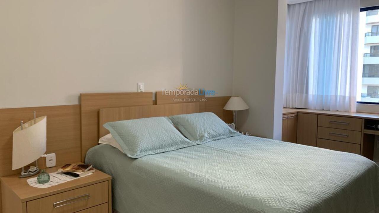 Apartamento para aluguel de temporada em Itapema (Meia Praia)