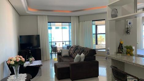 Apartamento de Luxo em Meia Praia | 4 Suítes, Vista Mar, Itapema