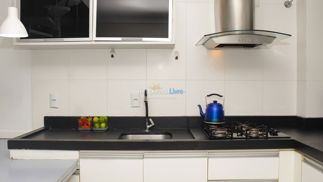 Apartamento para aluguel de temporada em Bombinhas (Praia de Quatro Ilhas)