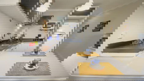 Apartamento de 3 dormitórios de frente para a Praia de Quatro Ilhas