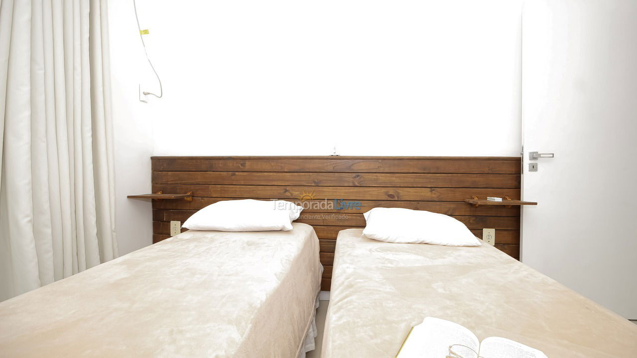 Apartamento para aluguel de temporada em Bombinhas (Praia de Quatro Ilhas)