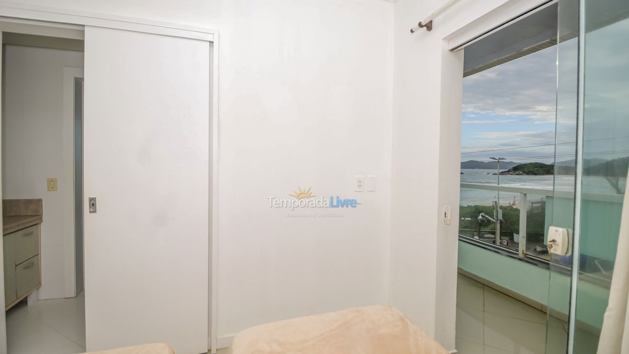 Apartamento para aluguel de temporada em Bombinhas (Praia de Quatro Ilhas)