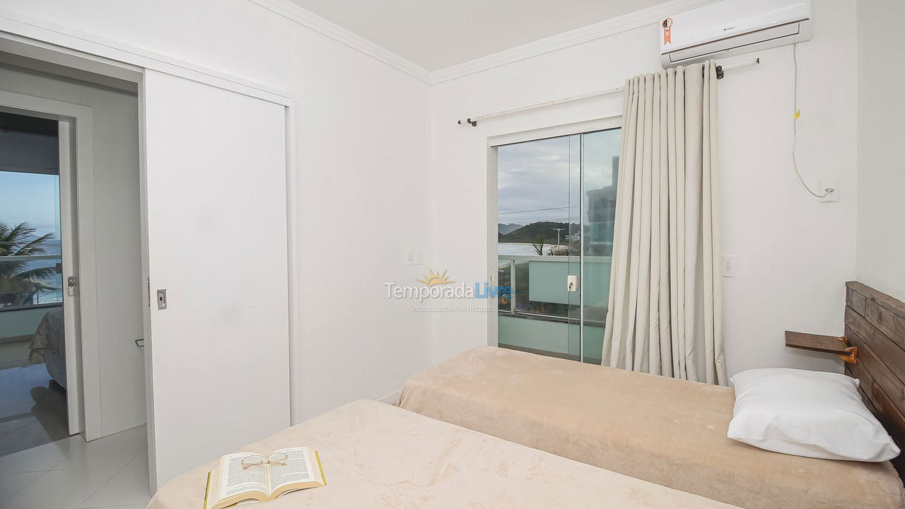 Apartamento para aluguel de temporada em Bombinhas (Praia de Quatro Ilhas)