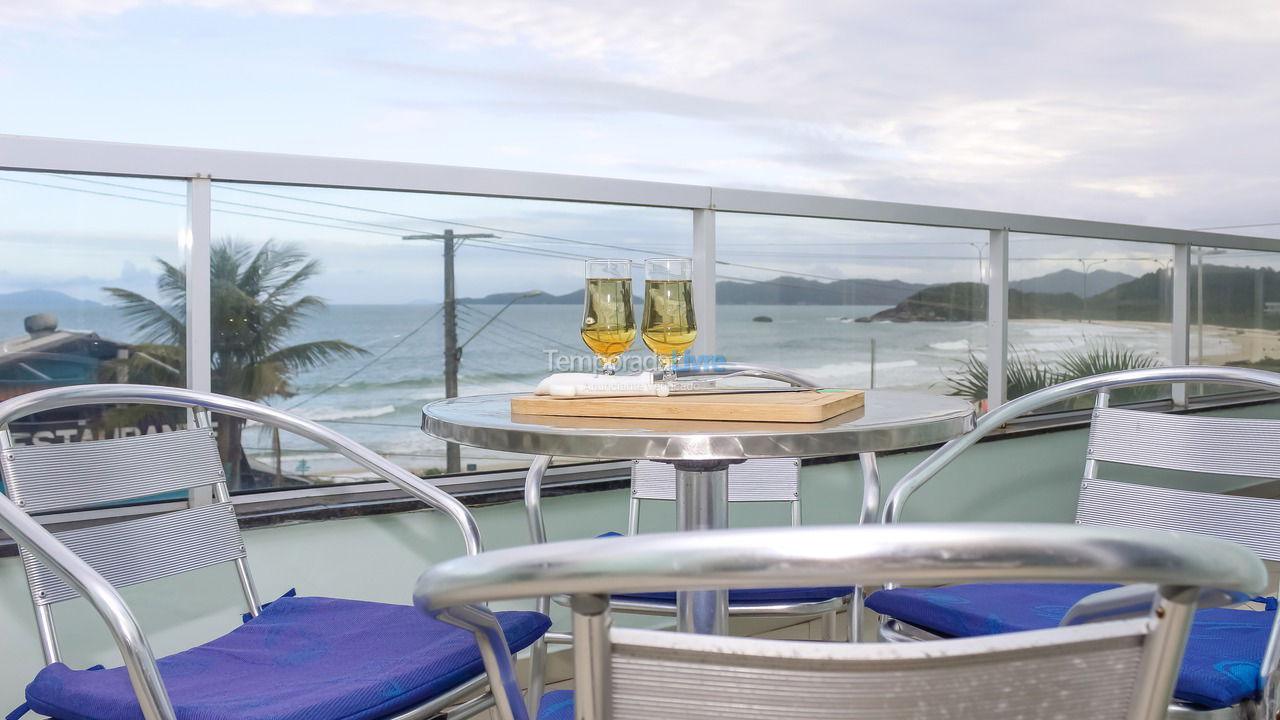 Apartamento para aluguel de temporada em Bombinhas (Praia de Quatro Ilhas)