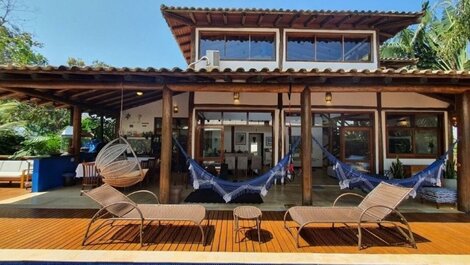 House for 12 people, 50m from Itamambuca beach.