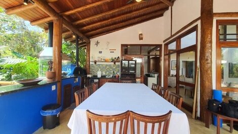 House for 12 people, 50m from Itamambuca beach.