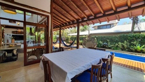 House for 12 people, 50m from Itamambuca beach.