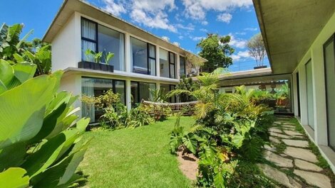 House for 12 people on Itamambuca beach, Ubatuba