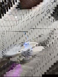 4 habitaciones, una de ellas suite.