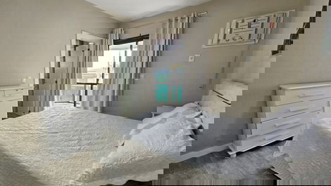 4 habitaciones, una de ellas suite.