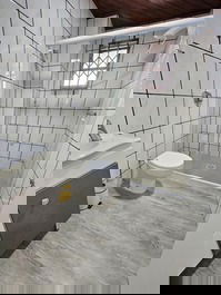 4 habitaciones, una de ellas suite.