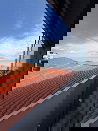 Apto central com churrasqueira, elevador, WI-FI, AC nos 2 quartos