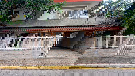 Casa para alugar em Bombinhas - Praia de Bombas