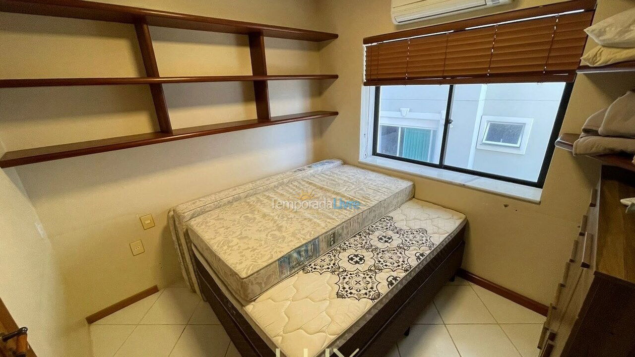 Apartamento para alquiler de vacaciones em Itapema (Meia Praia Frente Mar)