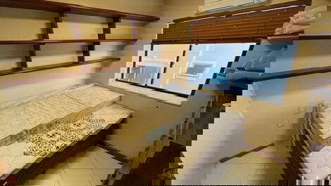 Apartamento en primera línea de playa con vistas panorámicas a la playa.